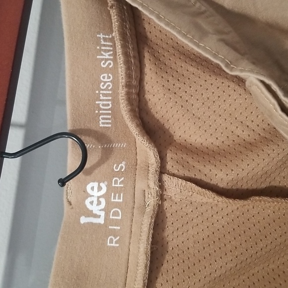 Lee Riders Khaki Skirt / Skort, Size 20 - Picture 3 of 4